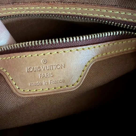 Louis Vuitton Monogram Tote - Picture 8 of 12